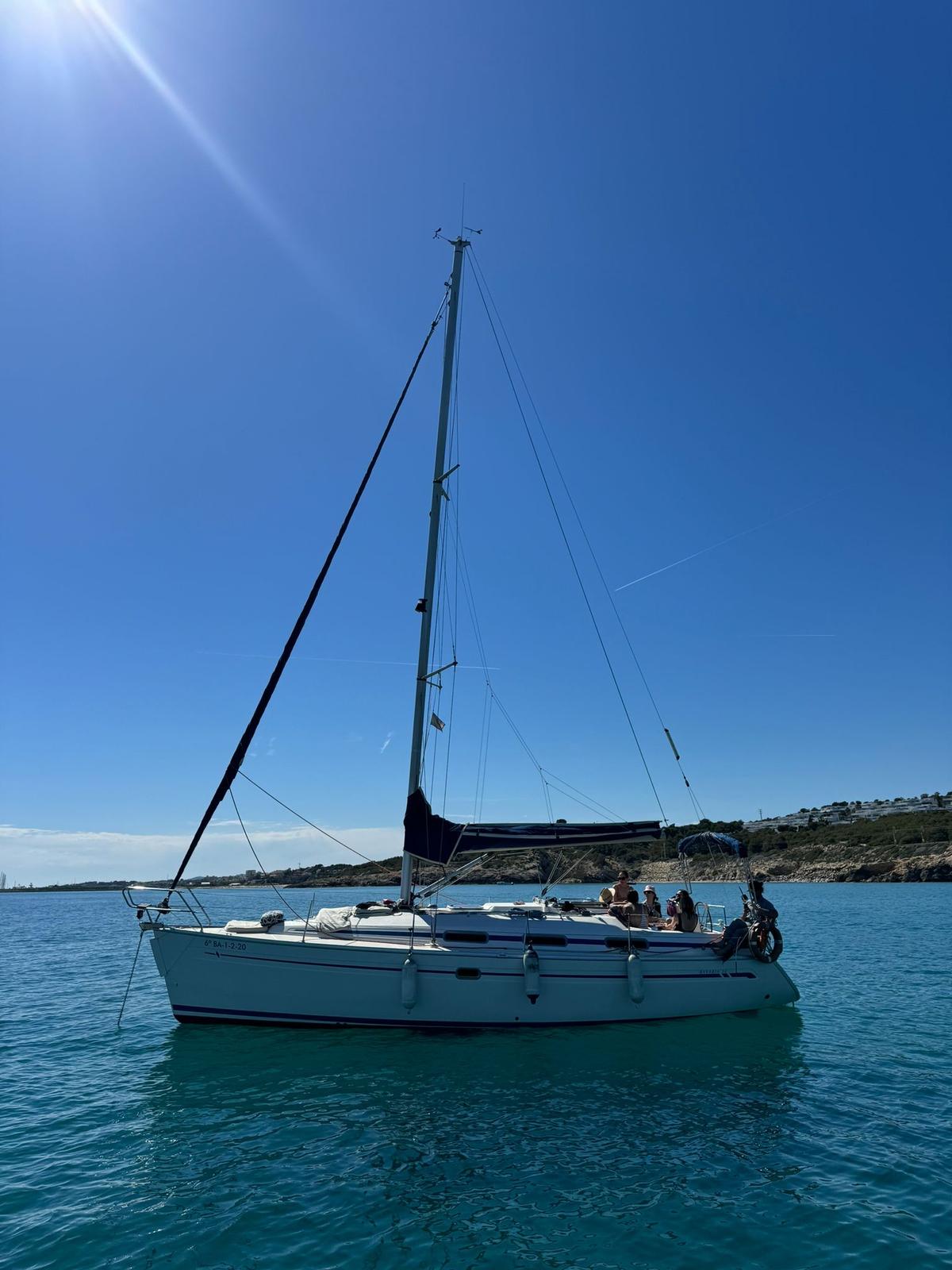 Velero Bavaria 34, 7 plazas